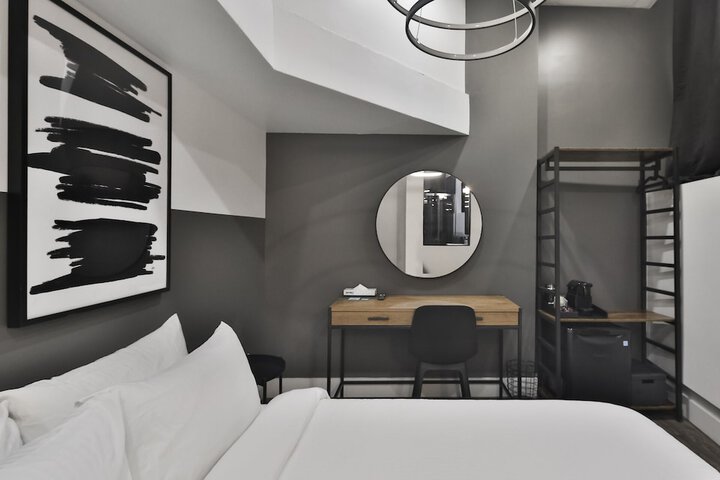 Room 17 of 55