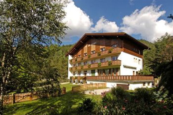 Hotel 5 of 11