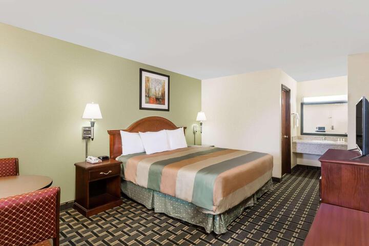 1 King Bed Mobility Accessible (7 of 9)