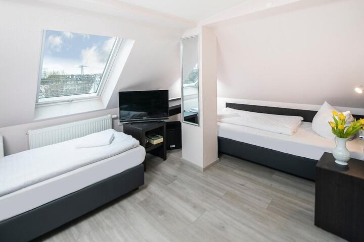 Room 15 of 21