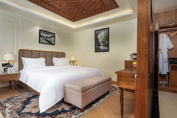 Room 21 of 49
