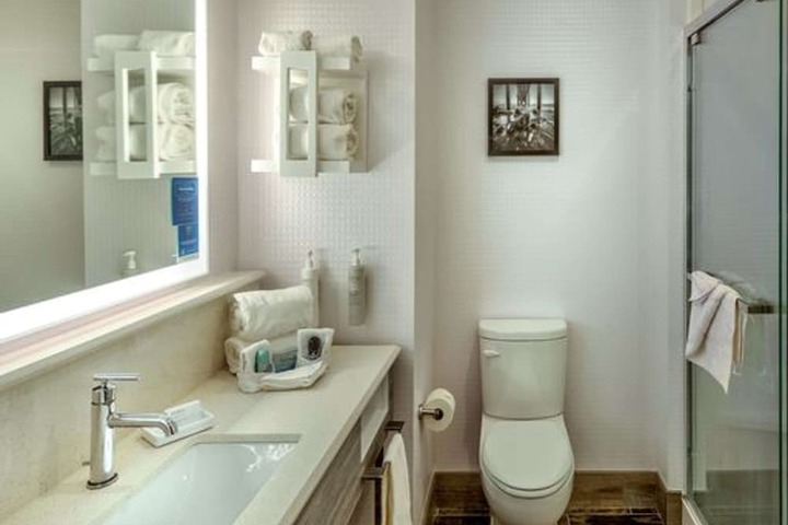 Bathroom shower