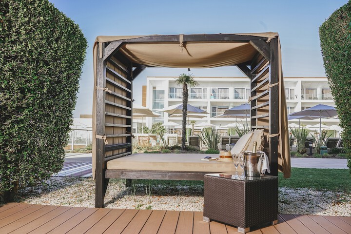 Pool Hotel