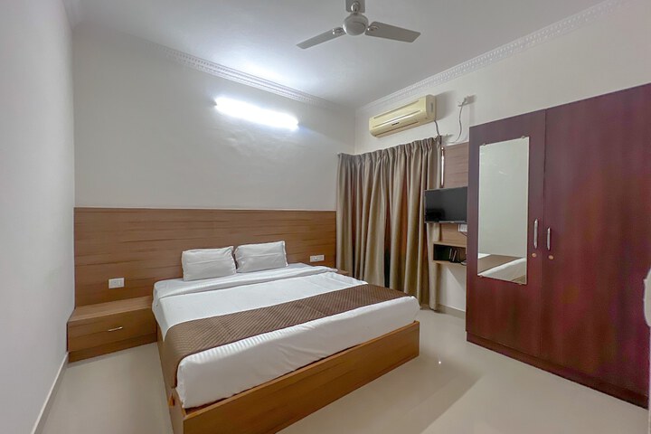 Room 16 of 76