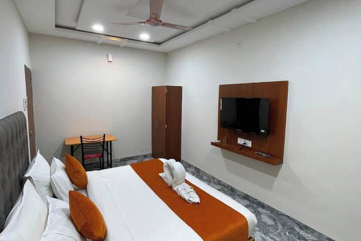 Room 17 of 30