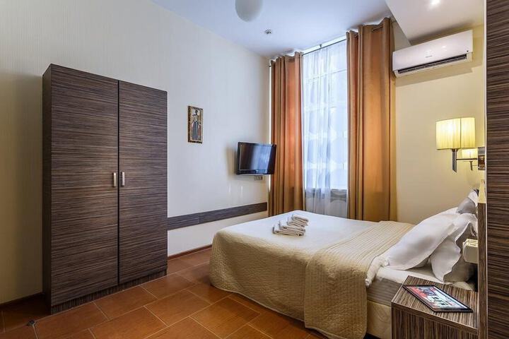 Room 19 of 54