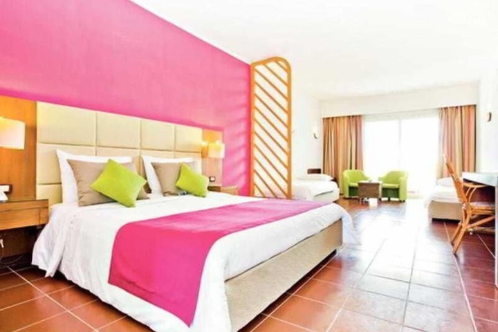 Room 3 of 21