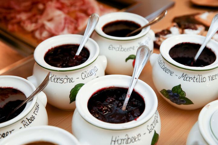 Breakfast/Coffee Service 29 of 33