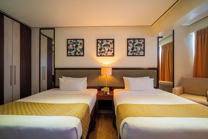 Room 29 of 74