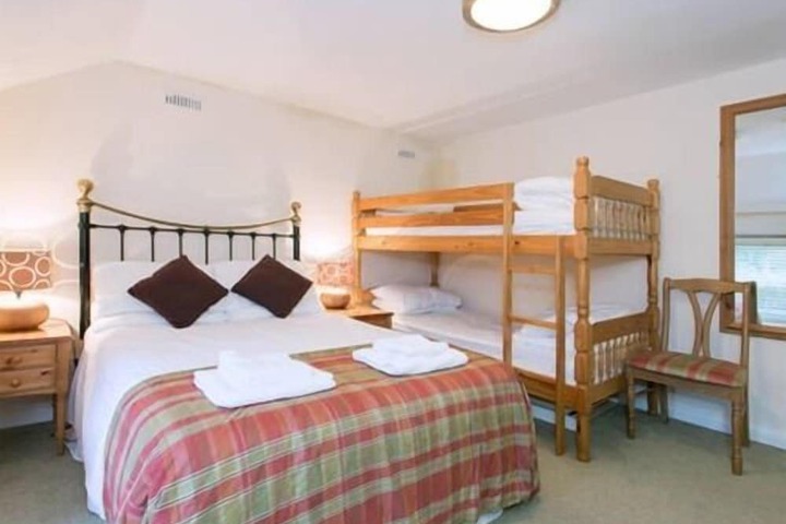 Room 4 of 24