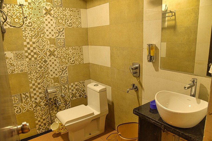 Room 19 of 29