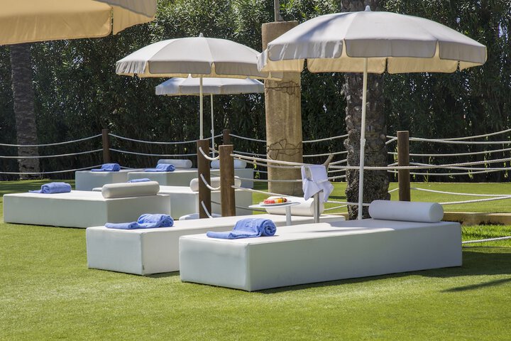Sundeck 74 of 101