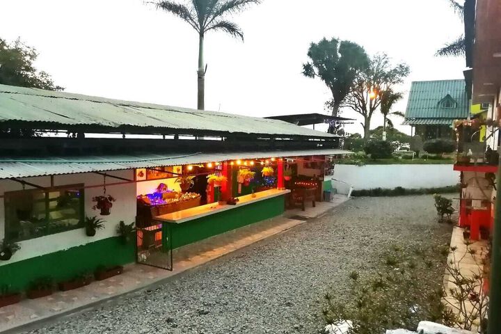 Dining 62 of 84