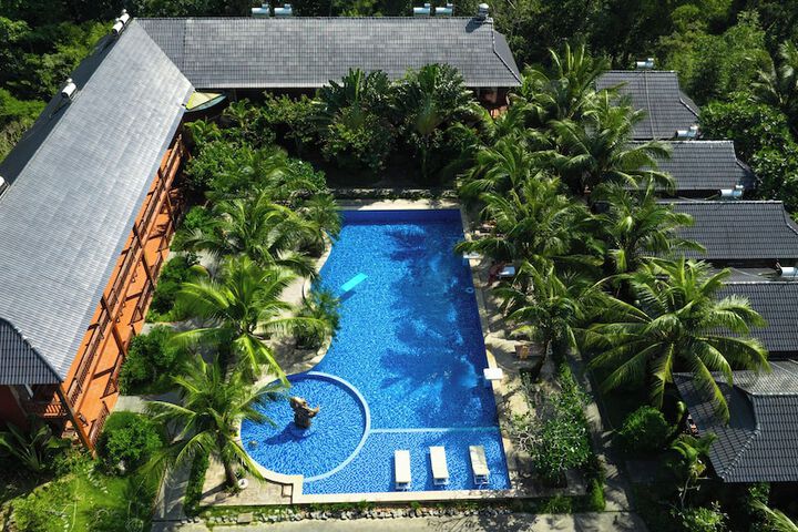 Pool 72 of 101