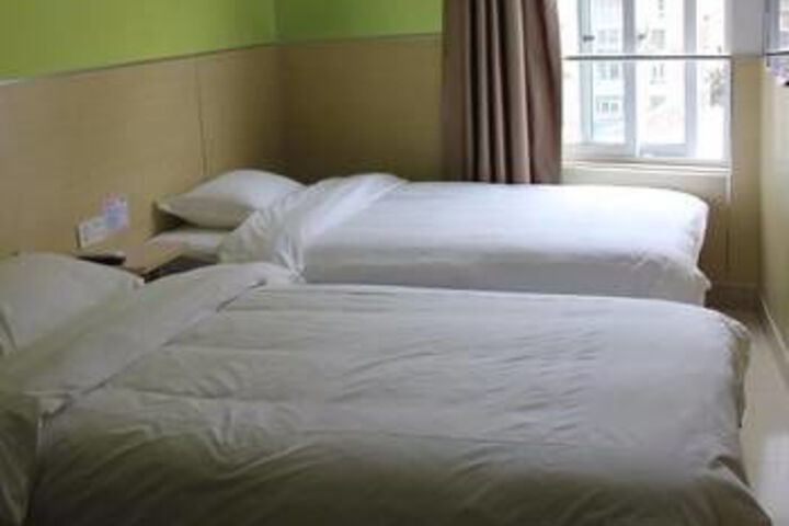 Room 10 of 10