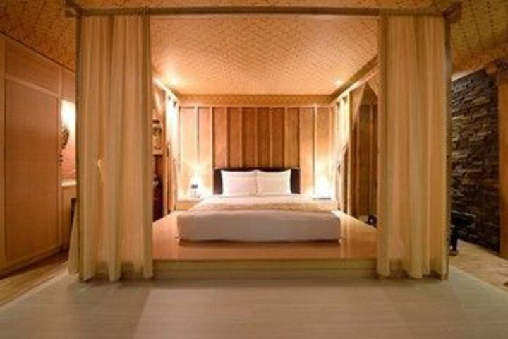Room 57 of 118