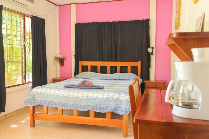 Room 25 of 43