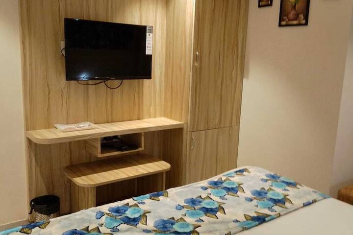 Room 8 of 29