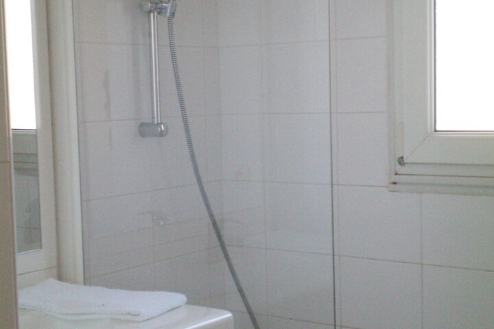 Room 33 of 58