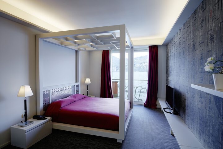 Room 34 of 160