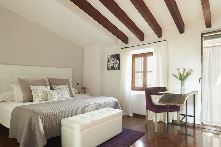 Room 14 of 80