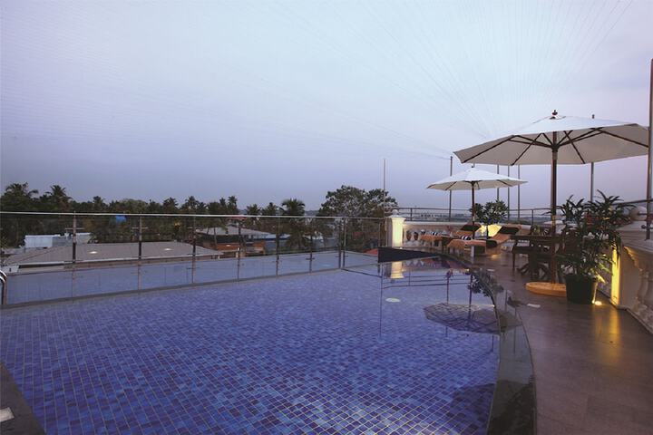Pool 15 of 39