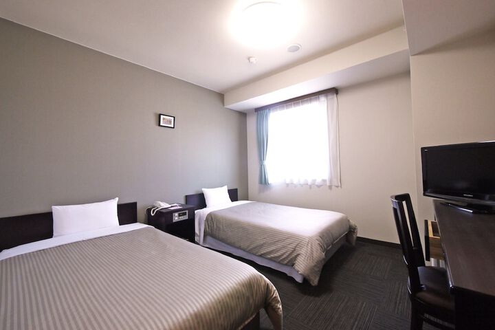 Room 4 of 26