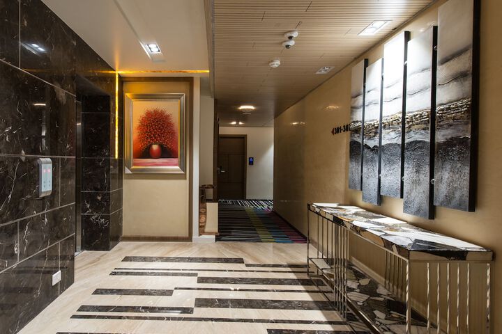 Hotel Interior 6 of 43