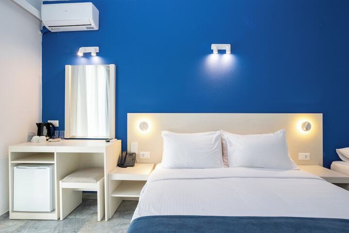 Room 3 of 19