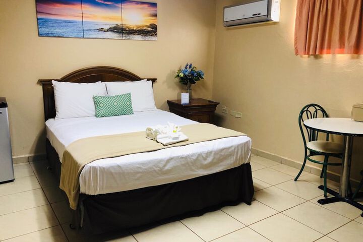 Room 14 of 40