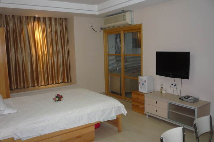 Room 3 of 18