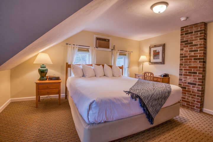 Superior King Lakeside with Shared Balcony (19 of 64)
