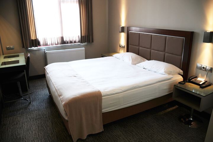 Room 4 of 41