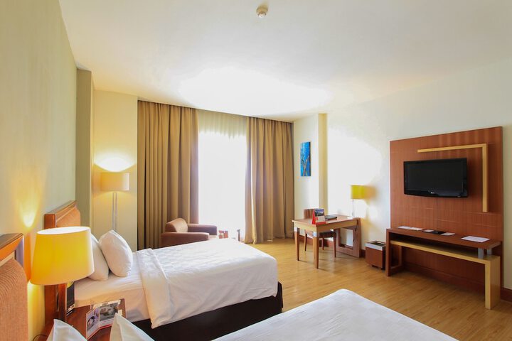Room 27 of 85