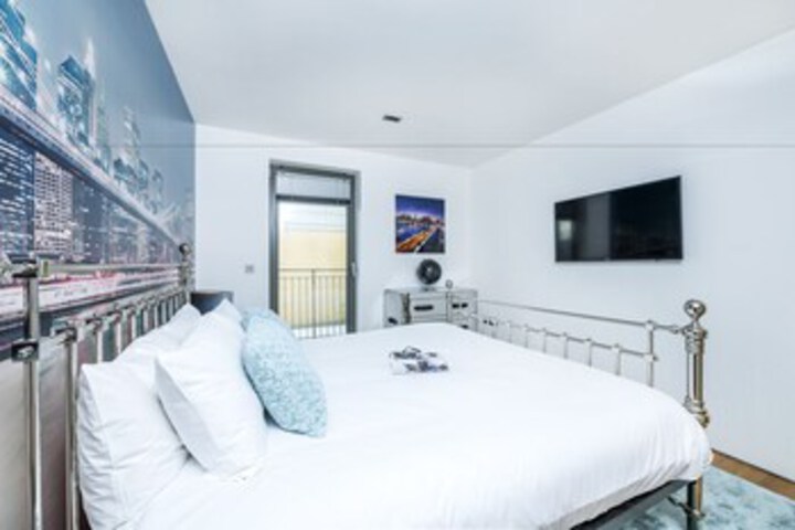 Room 22 of 27