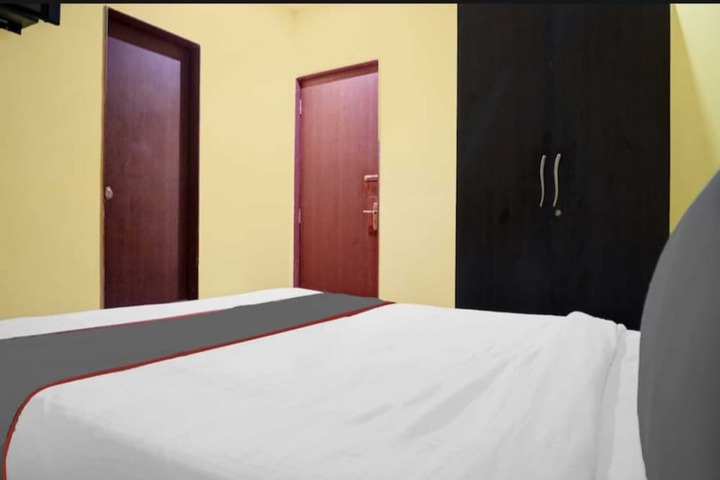 Room 10 of 21