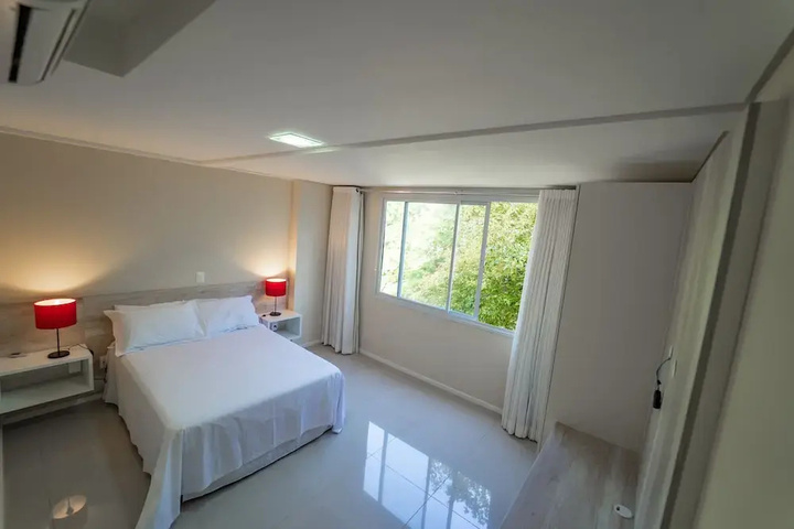 Room 3 of 21