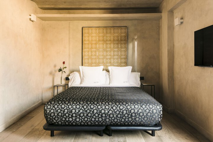 Room 6 of 40
