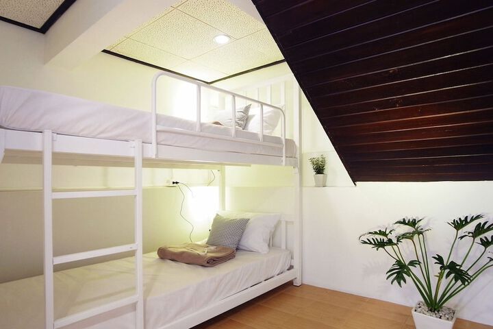 Room 21 of 45