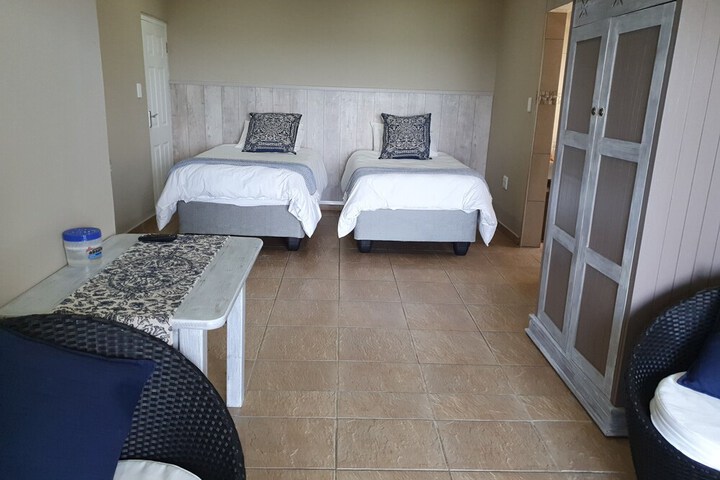 Room 5 of 15