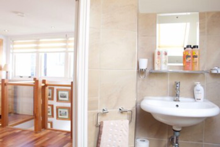 Room 5 of 21
