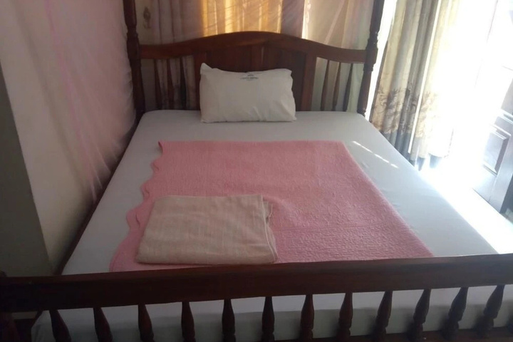 Room 3 of 12