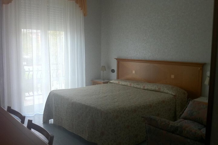 Room 14 of 53