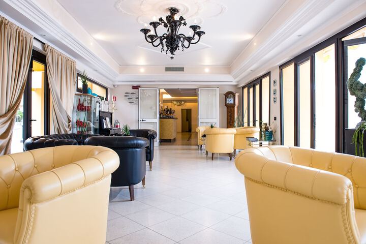 Hotel Interior 4 of 66