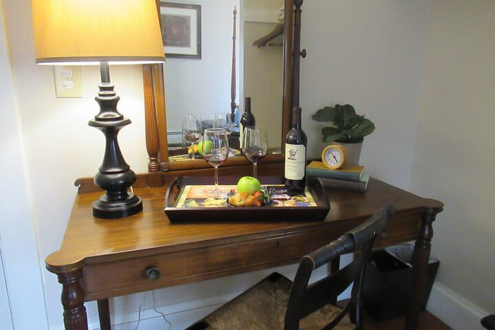 Room 32 of 106