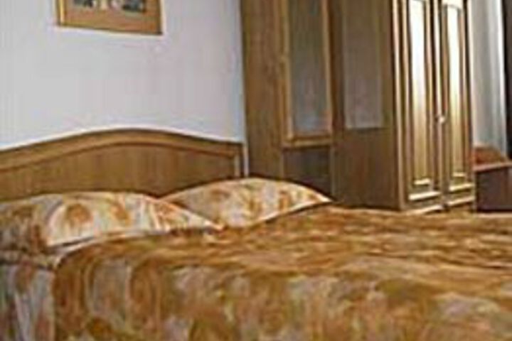Room 28 of 53