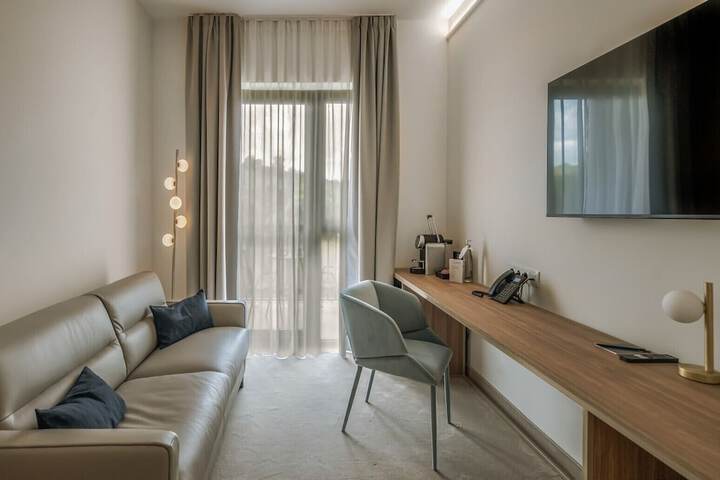 Room 20 of 117