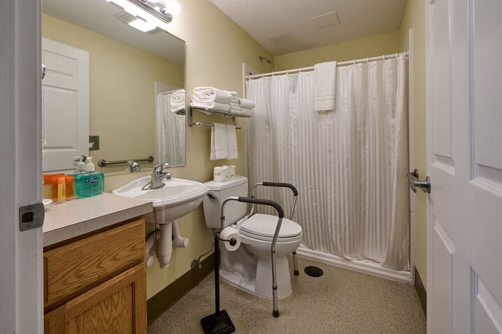 Room 173 of 198