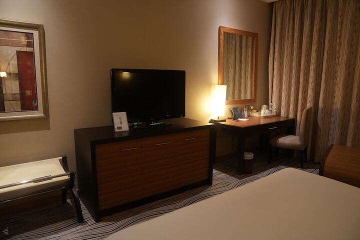 Room 13 of 102
