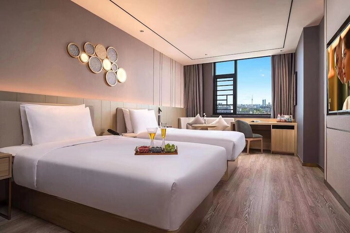 Room 3 of 6